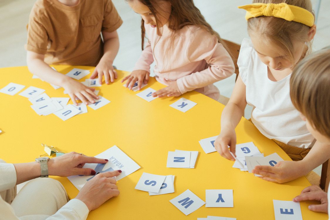 children learning the 5 skills of reading