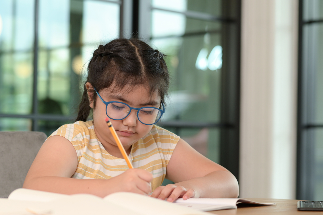 Help your child understand story elements like character, plot, and setting using familiar books from board books to PreK favorites.