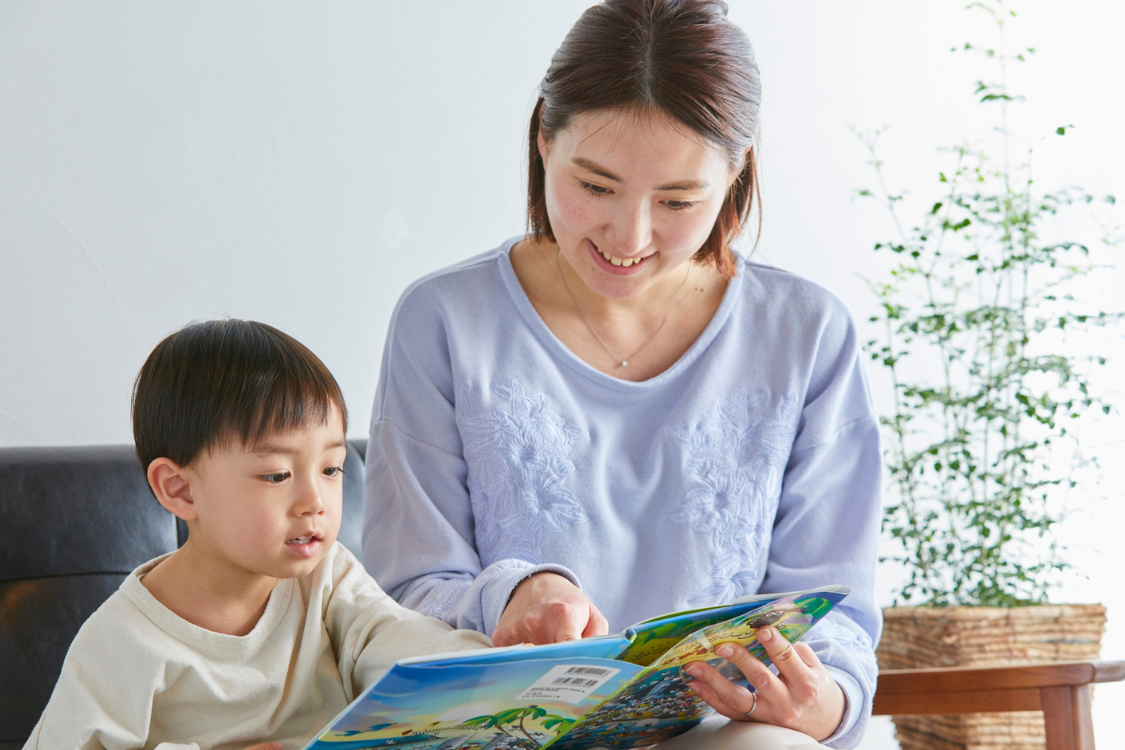 Learn how to teach preschoolers about text features in non-fiction books. Simple strategies to help young children navigate informational texts successfully.