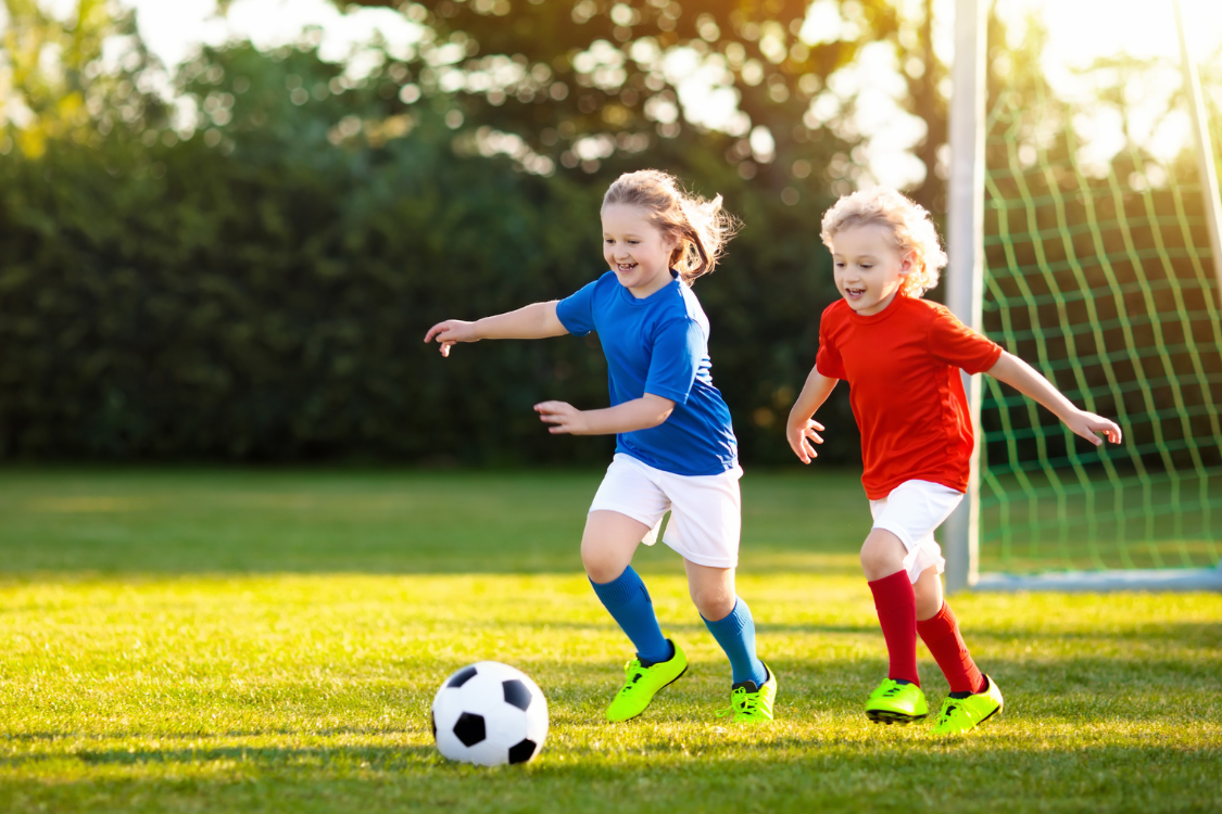Busy sports season? Discover 6 quick tips to keep your young athlete reading. Simple strategies to maintain literacy skills between practices, games, and tournaments.