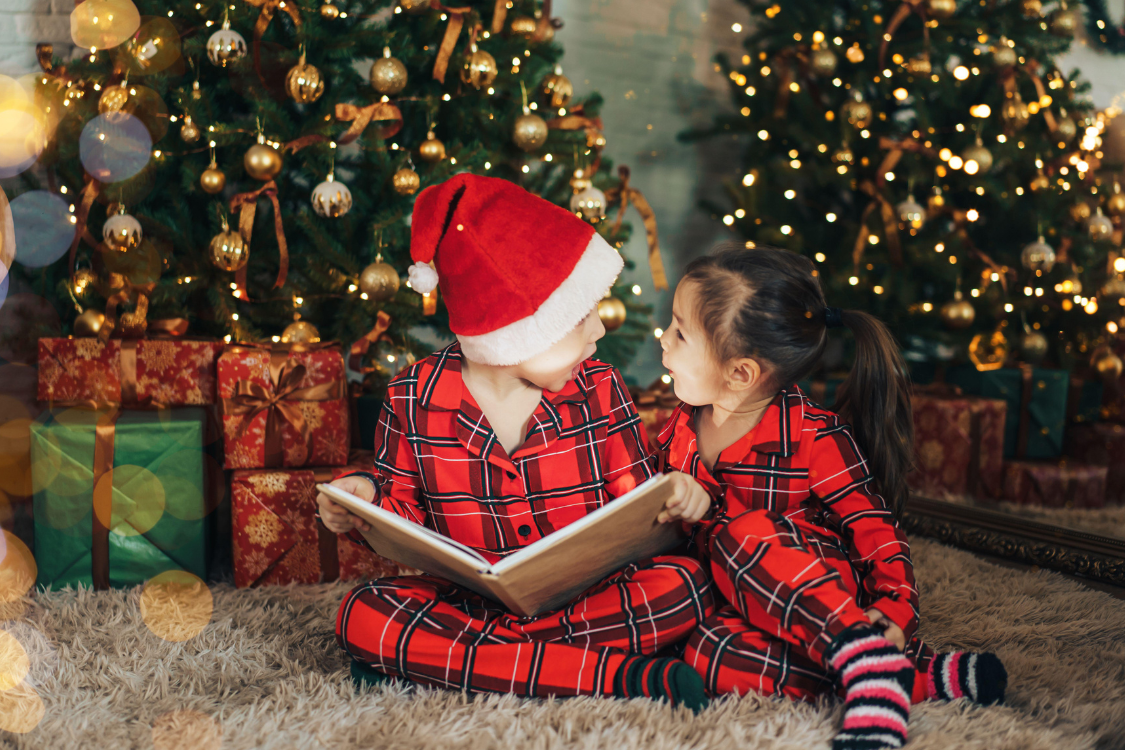 Find the perfect holiday books for your child! Our curated list includes Christmas, Hanukkah, and secular winter books for preschool through kindergarten readers.
